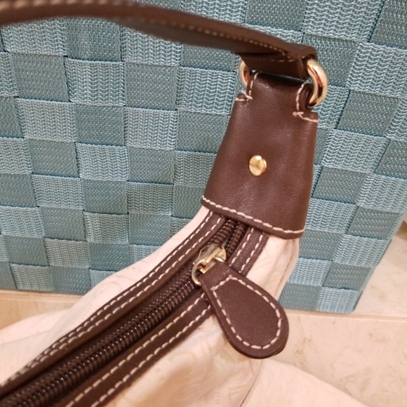 LIZ CLAIBORNE EVENING PURSE - Picture 5 of 7